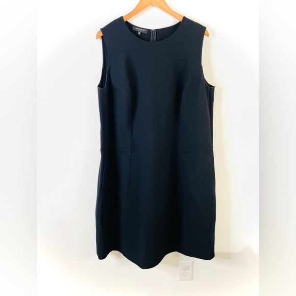 Lafayette 148 New York Dresses & Skirts - Lafayette 148 Black Sleeveless Shift Dress